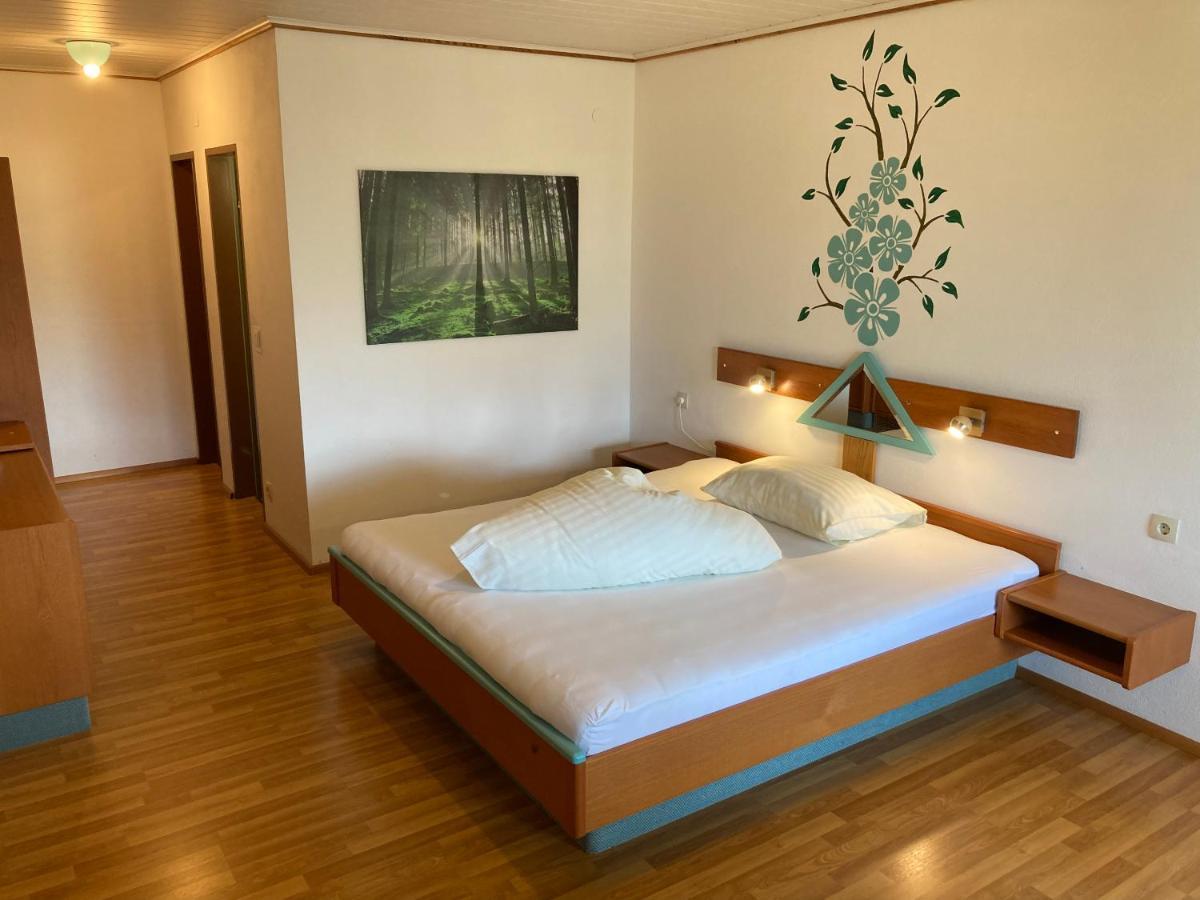 Motel Brunner Apartments & Zimmer Bad Eisenkappel Dış mekan fotoğraf